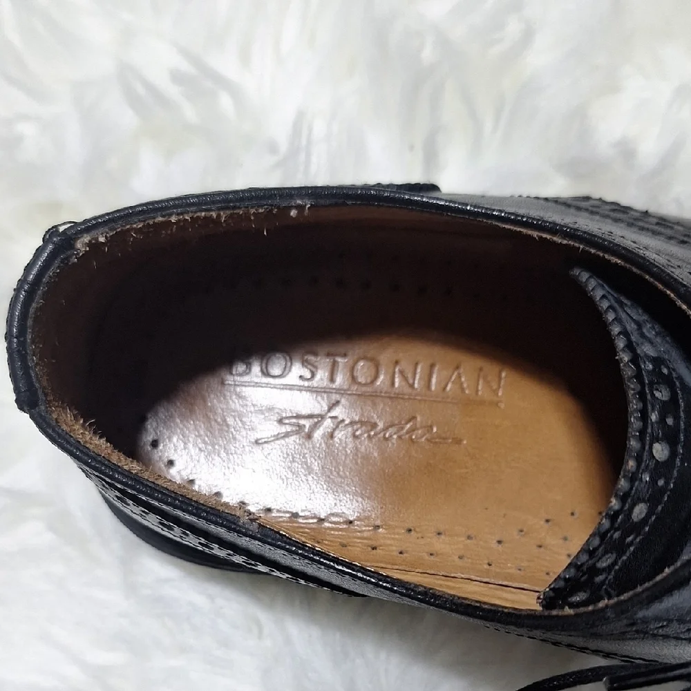 Bostonian Black Leather Oxfords Size 10